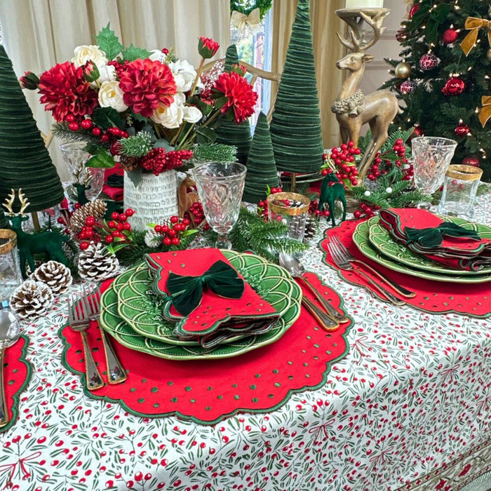 Mistletoe Tablecloth - The Well Appointed House