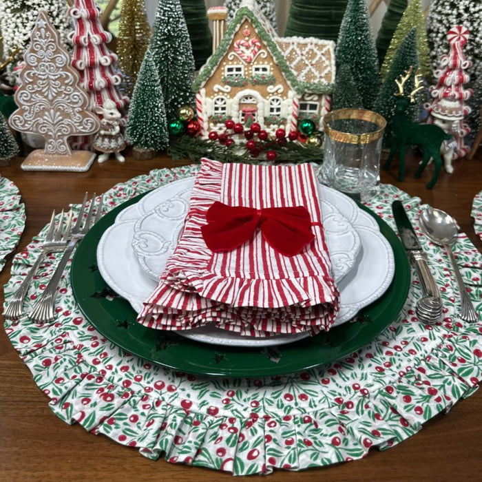 Set of 4 Mistletoe & Bows Quilted Ruffle Placemats - The Well Appointed House