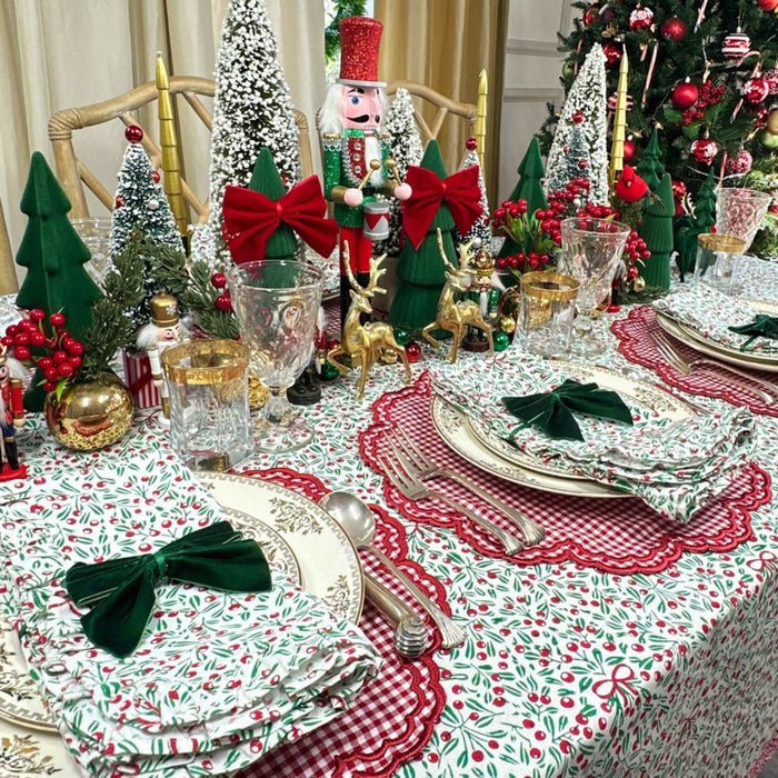 Set of 4 Mistletoe & Bows with Ruffle Napkins - The Well Appointed House